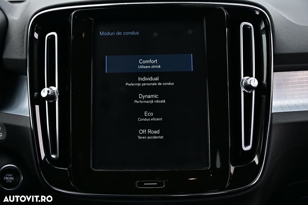 VOLVO XC40 2019 — imagine 24