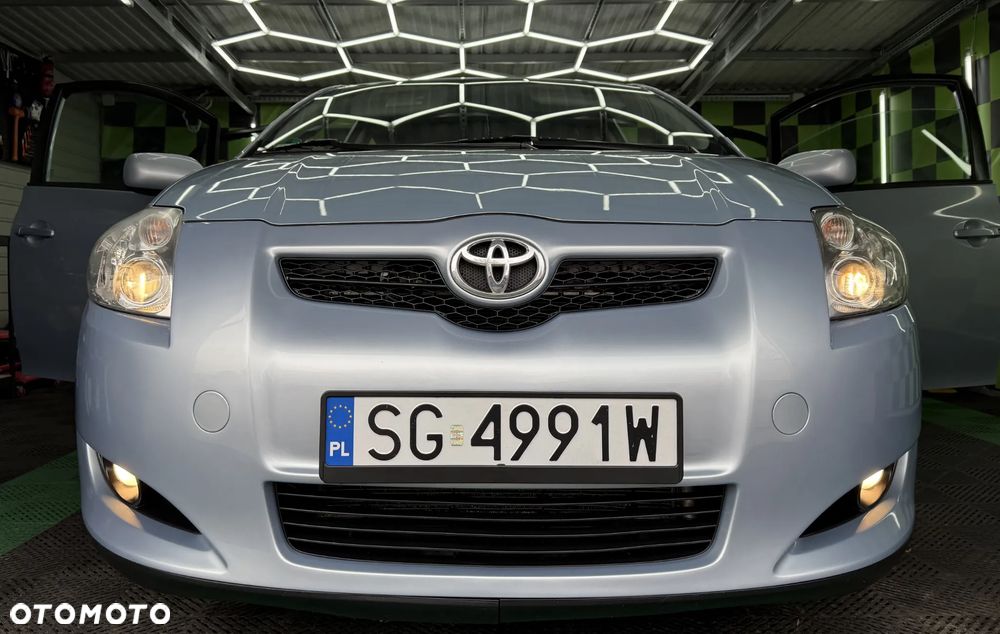 Toyota Auris 1.6 VVT-i Executive - 3