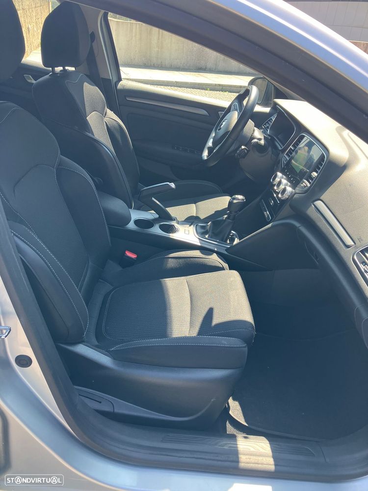 Renault Mégane - 10