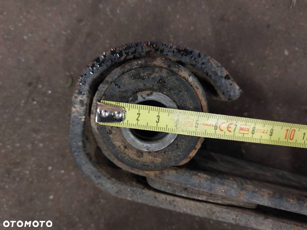 RESOR PIÓROWY TYŁ KOMPLET RENAULT TRAFIC I 89-00 2 PIÓROWY - 3