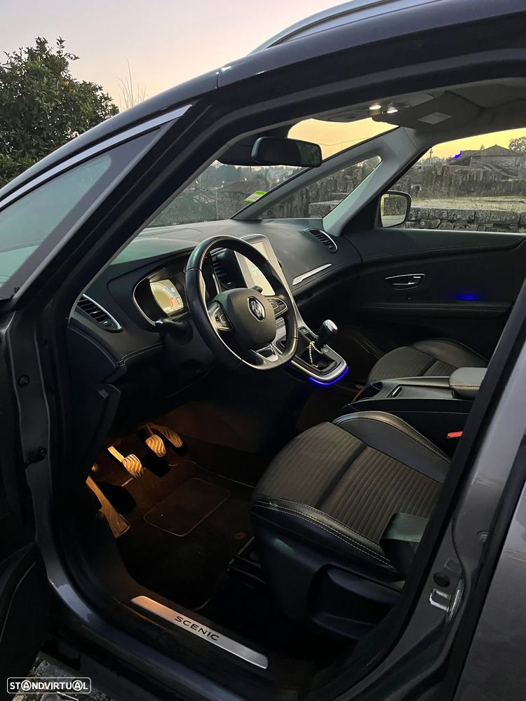 Renault Grand Scénic - 5