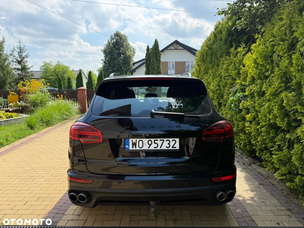 Porsche Cayenne S E-Hybrid - 10