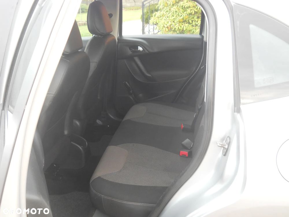 Citroën C3 1.2 PureTech Selection - 6