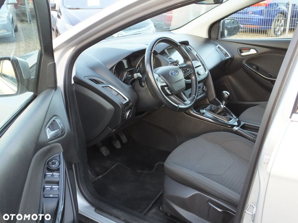 Ford Focus 1.5 TDCi DPF Start-Stopp-System Titanium - 25