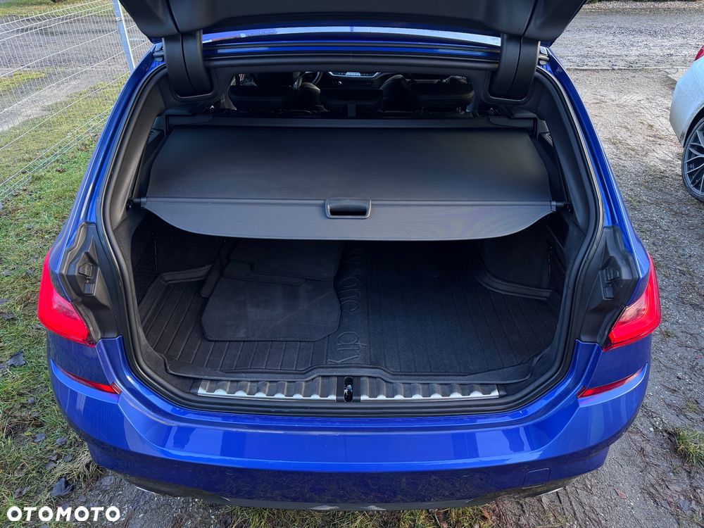 BMW Seria 3 320d M Sport Shadow - 35