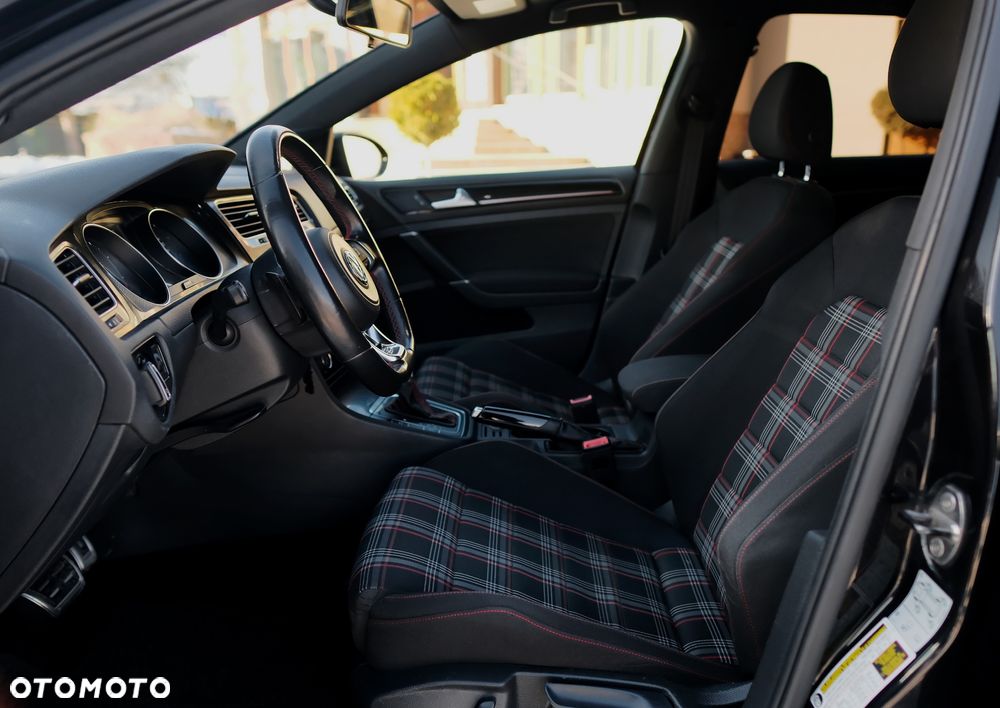 Volkswagen Golf GTI Performance BlueMotion Technology DSG - 14