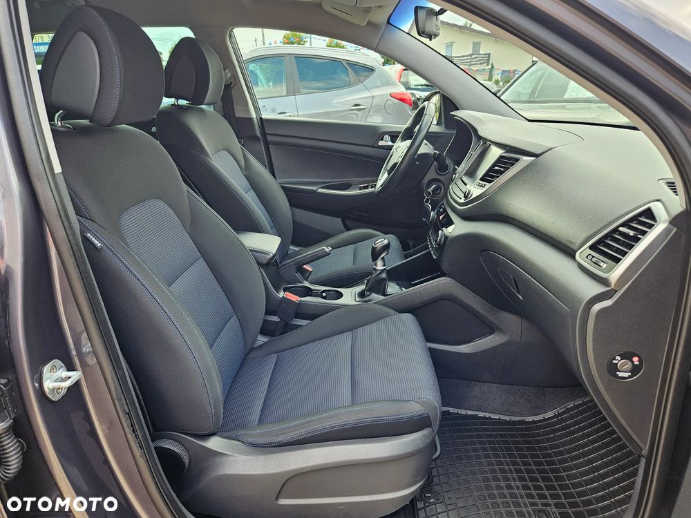 Hyundai Tucson 1.6 GDI BlueDrive Style 2WD - 23