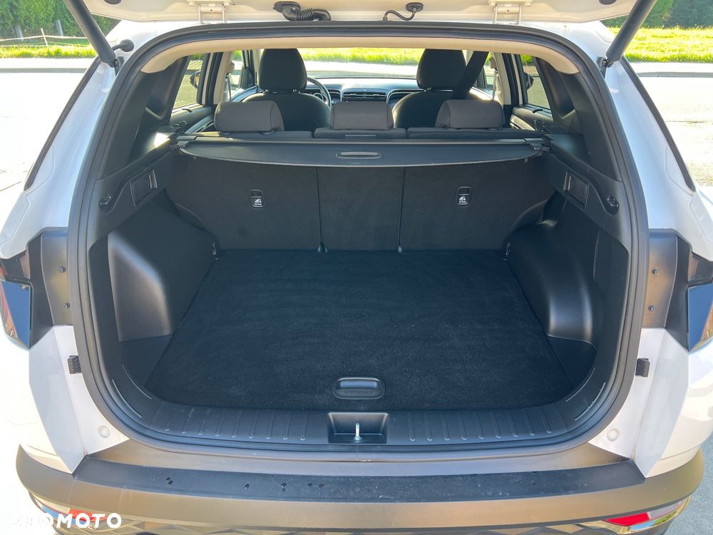 Hyundai Tucson 1.6 T-GDi HEV 2WD Advantage - 30