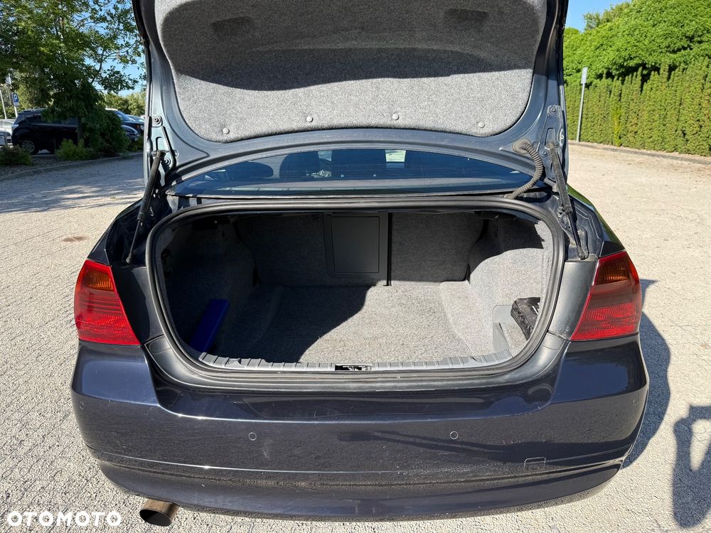 BMW Seria 3 - 18