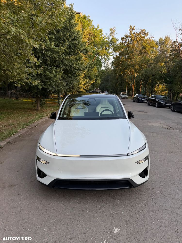 Tesla Model Y Performance - 1