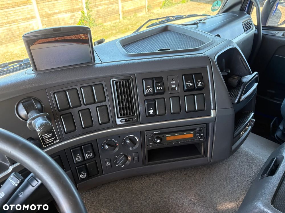 Volvo FM 8x2 / 445 tyś km / NIEMCY rama do zabudowy - 24