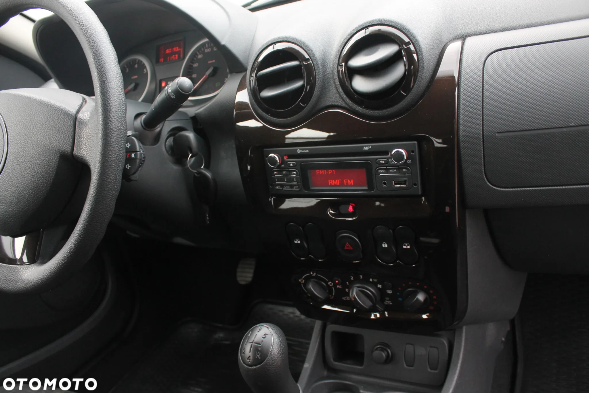 Dacia Duster 1.6 - 29