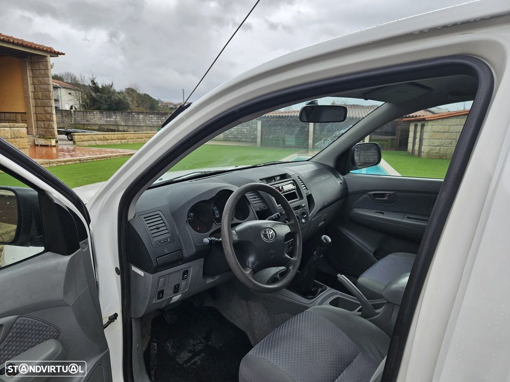 Toyota HILUX 5 LUGARES 2.5 CC 102 CV - 7