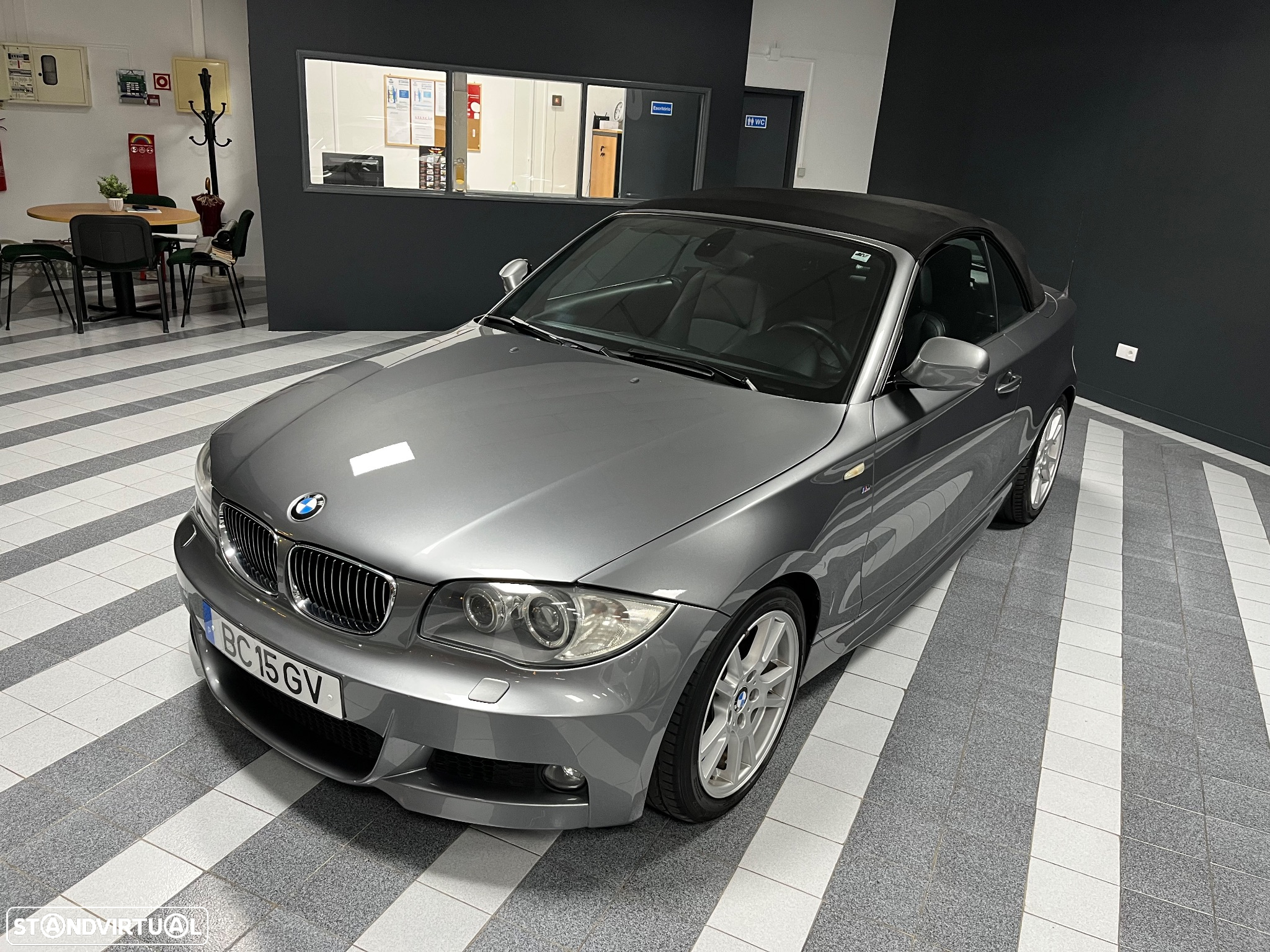 BMW 118 d Cabrio Limited Edition Lifestyle c/ M Sport Pack - 33