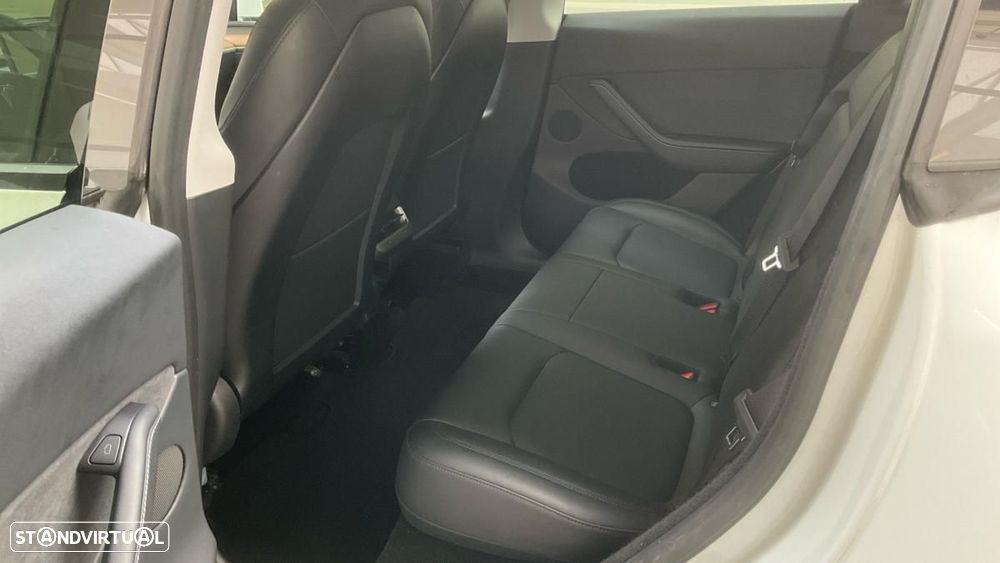 Tesla Model Y Long Range Dual Motor AWD - 7