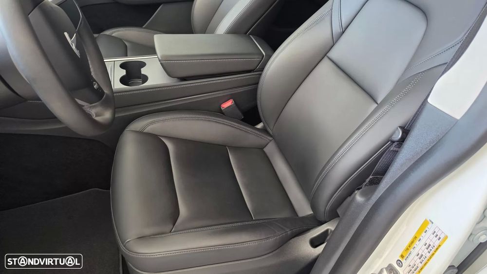 Tesla Model Y Long Range Dual Motor AWD - 35