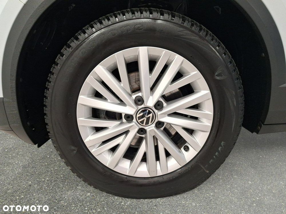 Volkswagen T-Roc - 12
