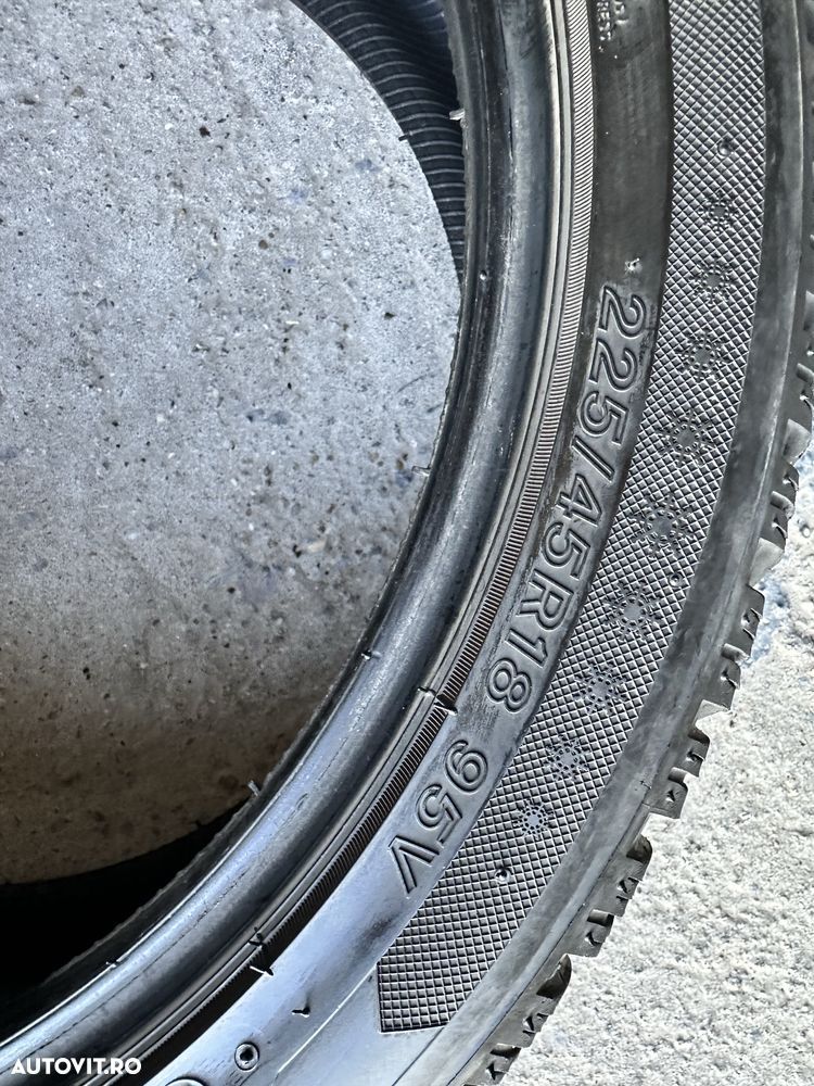 225/45 R18 Lassa Snoways 4 DOT 2222 - 6