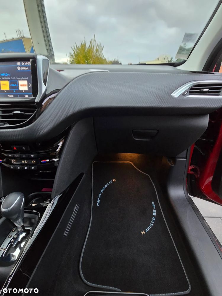 Peugeot 2008 1.2 Pure Tech GPF Crossway S&S EAT6 - 16
