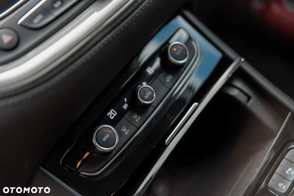 Opel Grandland X 1.2 Start/Stop Business Elegance - 21