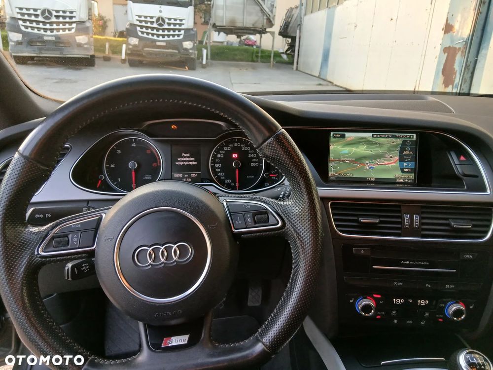 Audi A4 Avant 2.0 TDI DPF quattro S line Sportpaket - 4