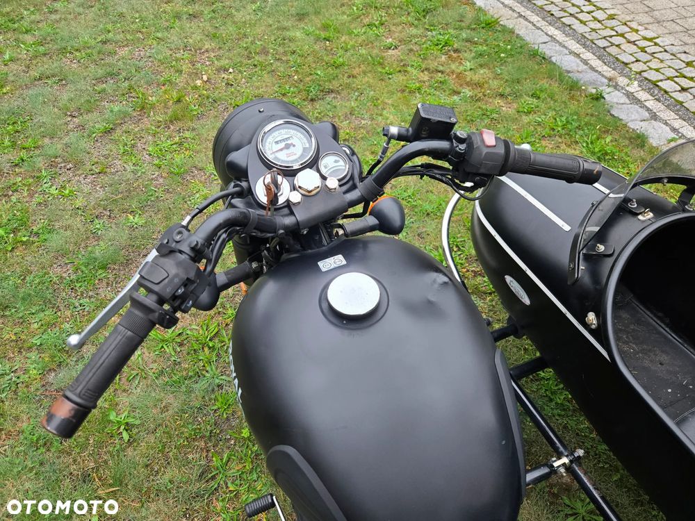 Royal Enfield Bullet - 16