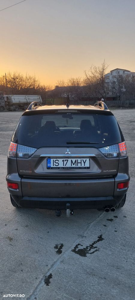 Mitsubishi Outlander 2.2 DI-D 4WD TC-SST Intense+ A06 - 4