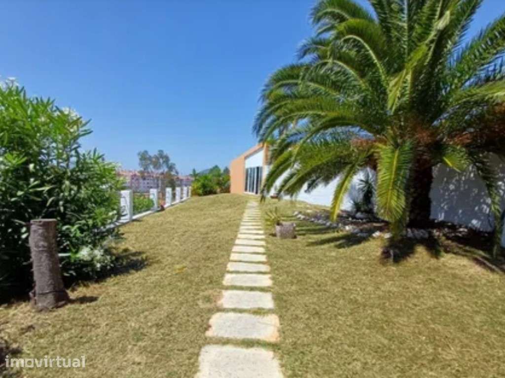Moradia T4 com Piscina na Quinta da Serralheira - Setúbal - Grande imagem: 2/20