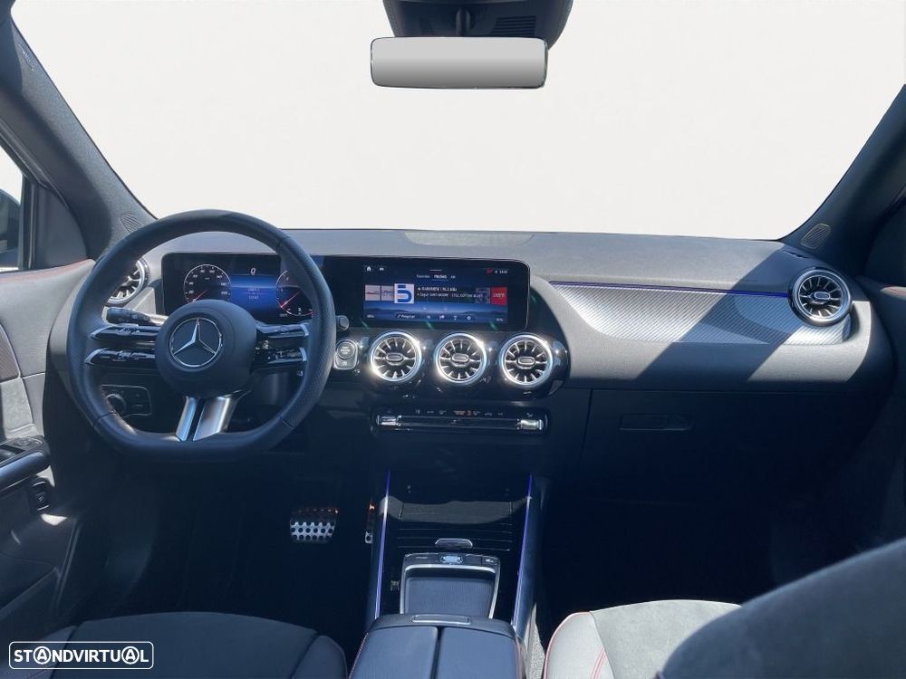 Mercedes-Benz GLA 180 d - 11