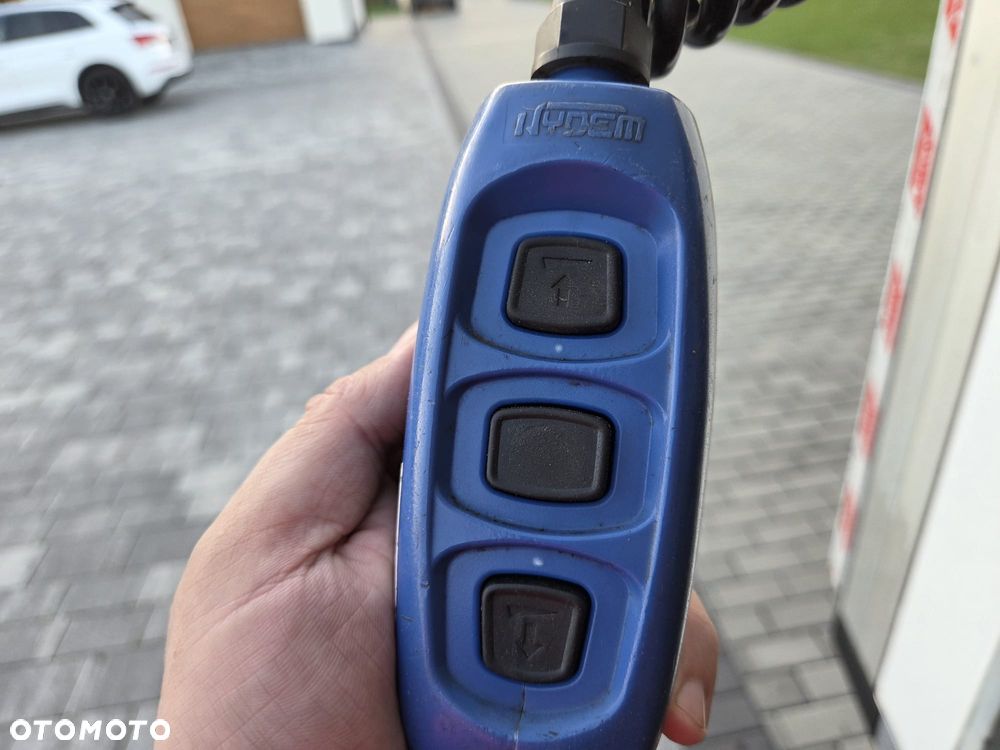 Iveco 35S14 KONTENER KLIMA TEMPOMAT WINDA DO JAZDY - 16