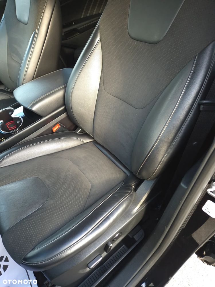 Ford Edge 2.0 TDCi Twin-Turbo 4WD ST-Line - 9