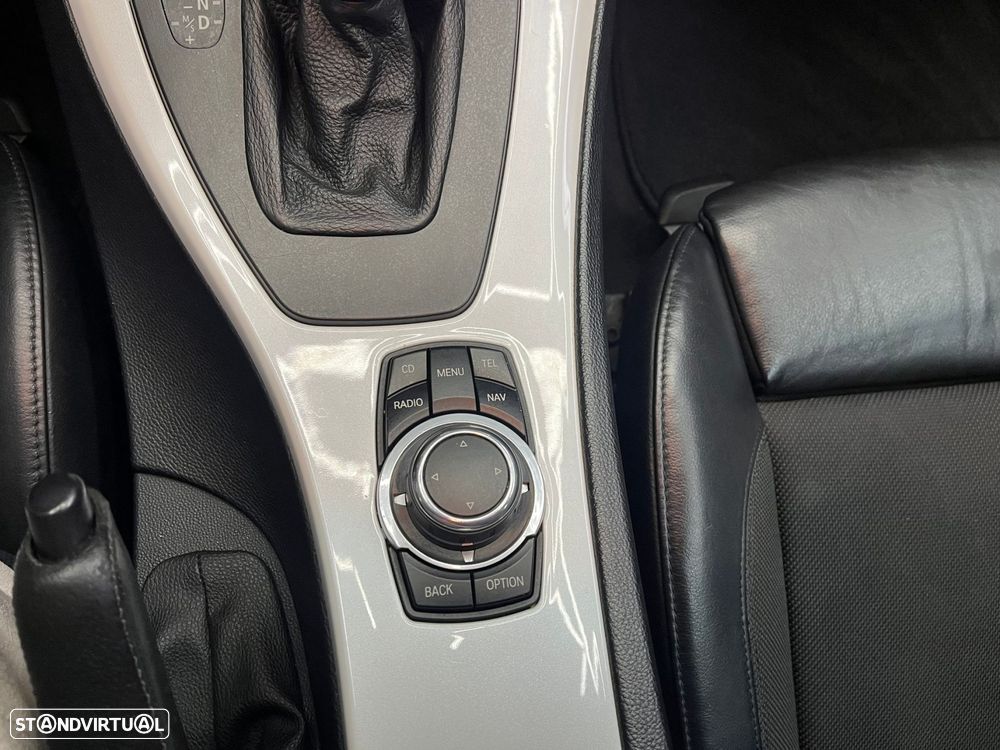 BMW 320 d Aut. M Sport Edition - 14