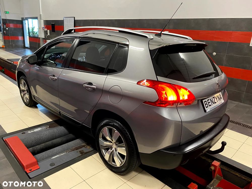 Peugeot 2008 120 VTI Allure - 12