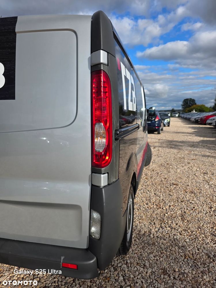Opel Vivaro - 11