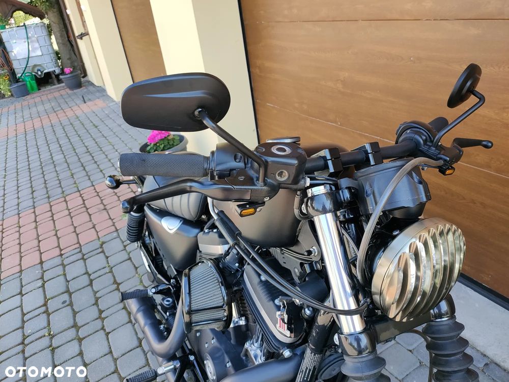 Harley-Davidson Sportster Iron 883 - 22