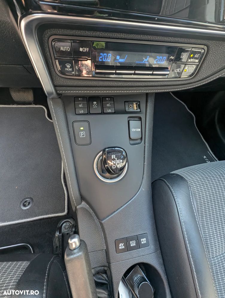 Toyota Auris - 14