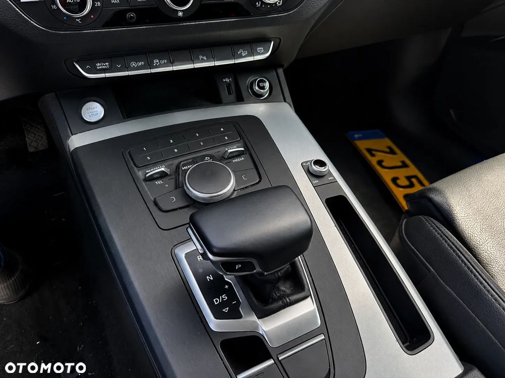 Audi Q5 35 TDI S tronic S line business - 11