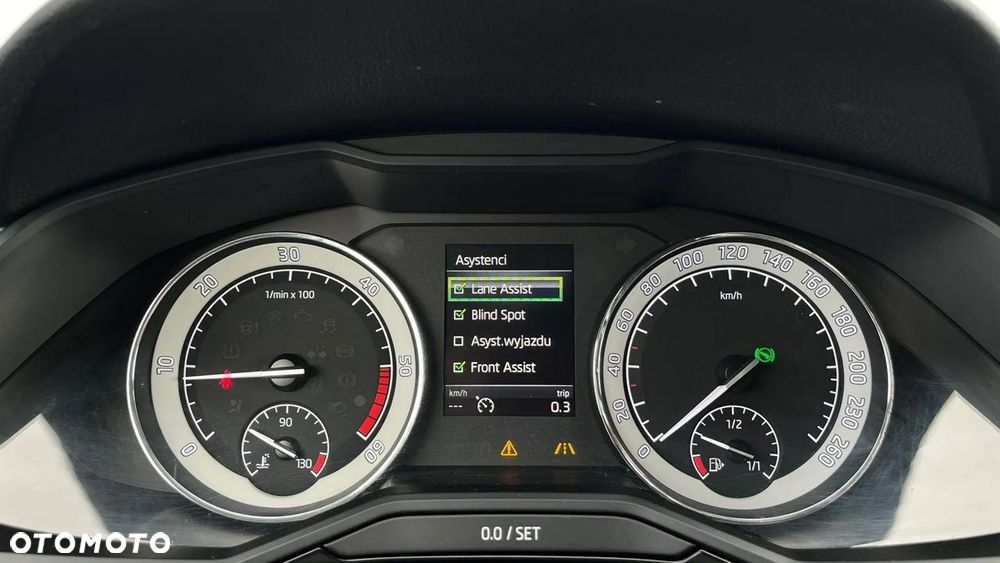 Skoda Superb 2.0 TDI 4x4 L&K DSG - 19