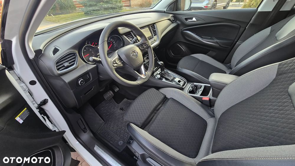 Opel Grandland X 1.2 Start/Stop Automatik Business INNOVATION - 27