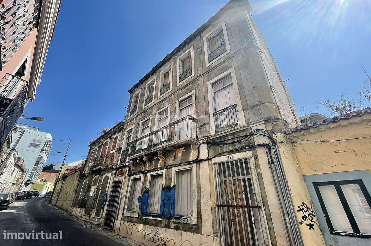 Prédio com 226 m² junto a Cacilhas – Cova da Piedade, Almada - Grande imagem: 2/29