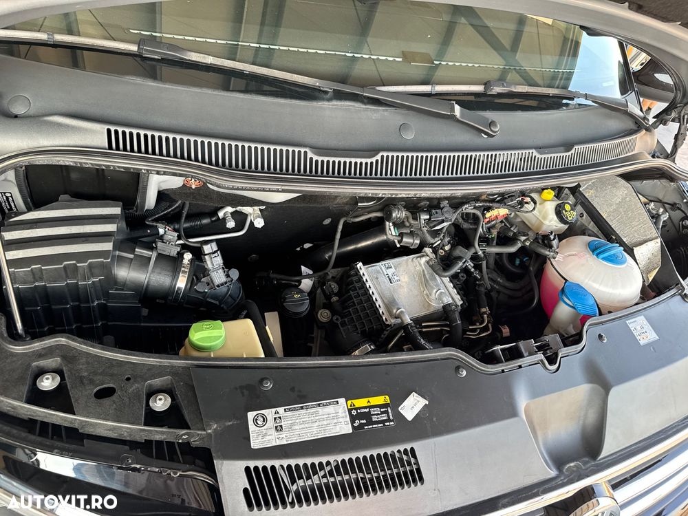 Volkswagen Caravelle LR Highline DSG - 29