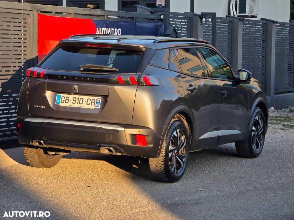 Peugeot 2008 PureTech 130 EAT8 GT - 6