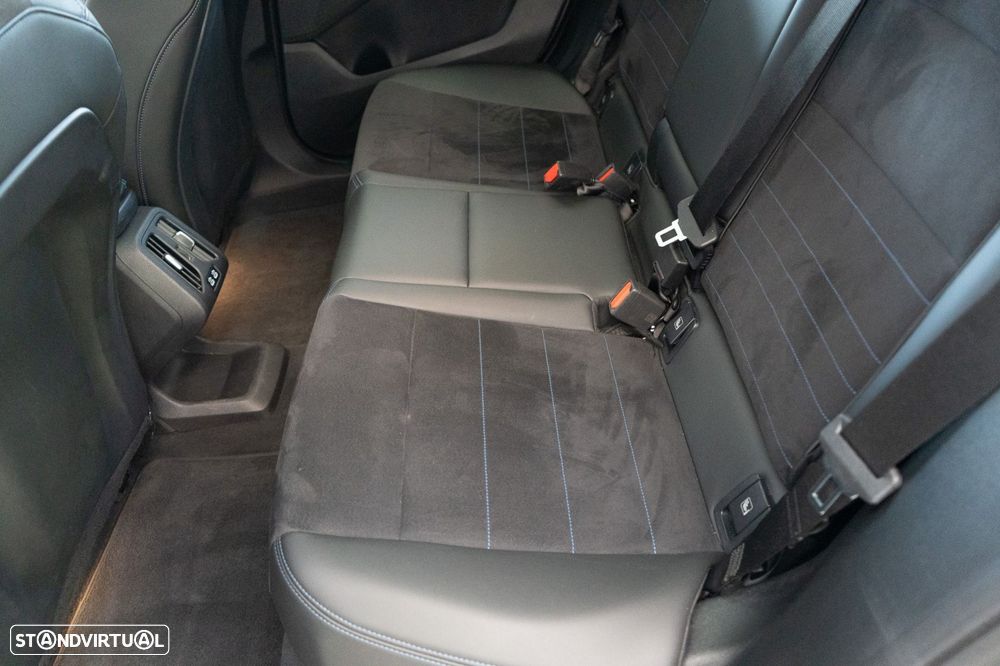 BMW iX2 eDrive20 Pack Desportivo M - 10
