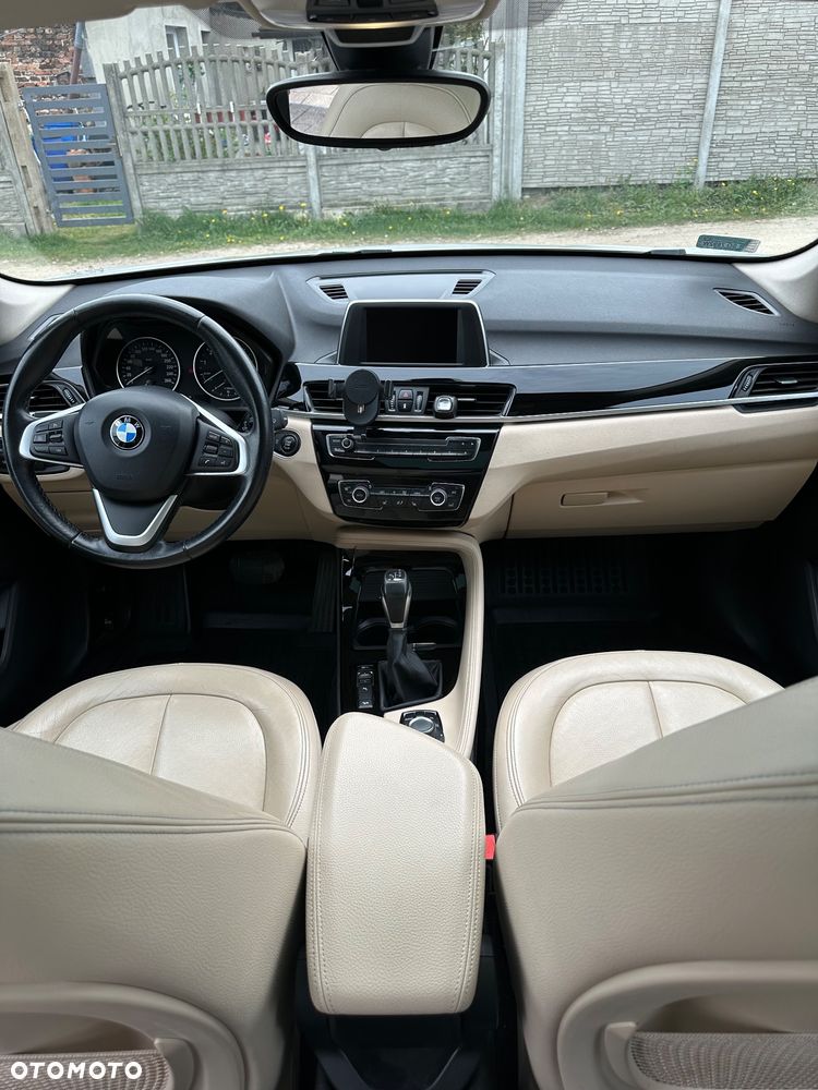 BMW X1 xDrive20i - 17