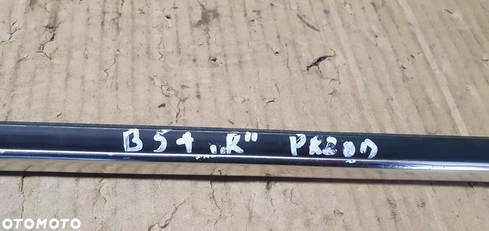 Listwa zgarniająca drzwi prawy przód chrom VW Passat B5 FL 3B0837478E - 7
