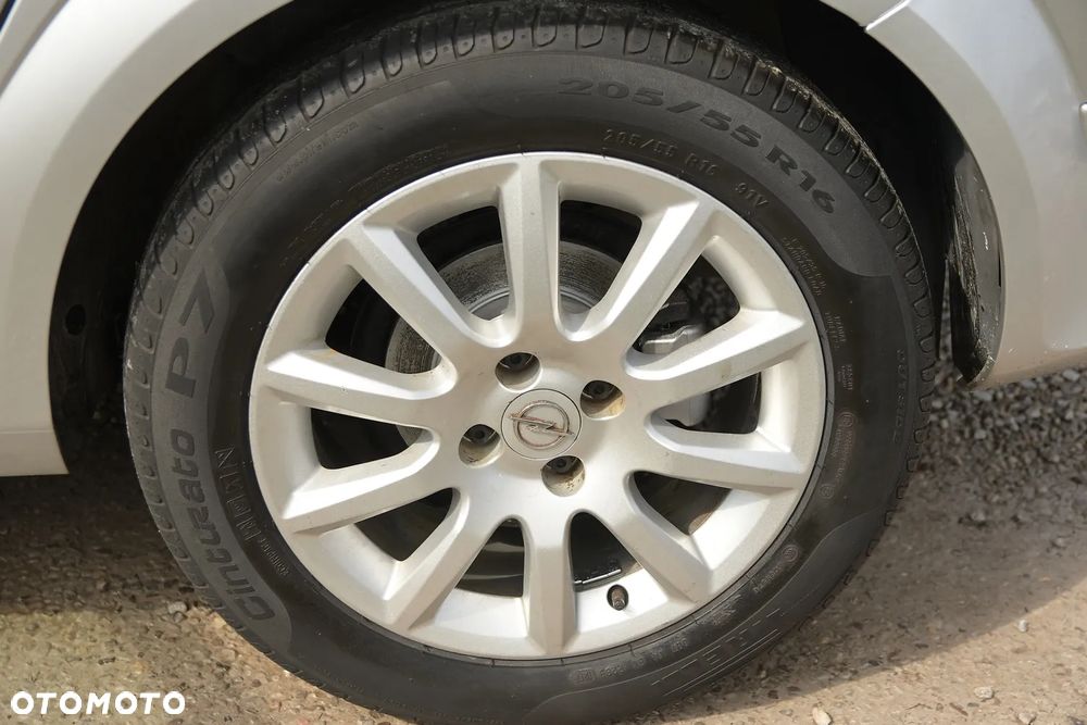 Opel Astra - 32