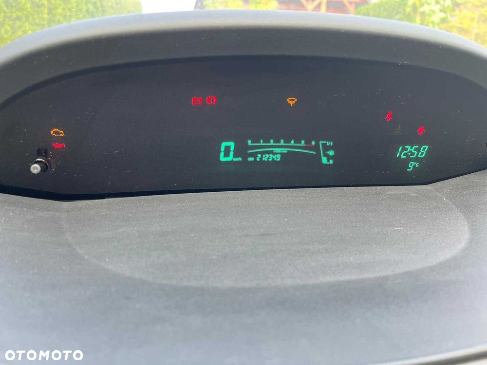 Toyota Yaris - 8