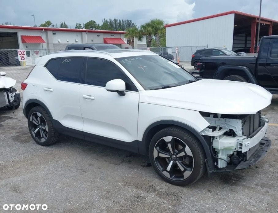 Volvo XC 40 T5 AWD Inscription - 5