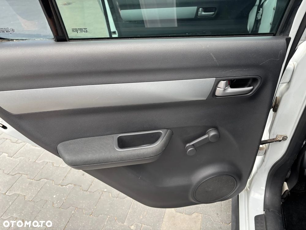 Suzuki Swift - 30