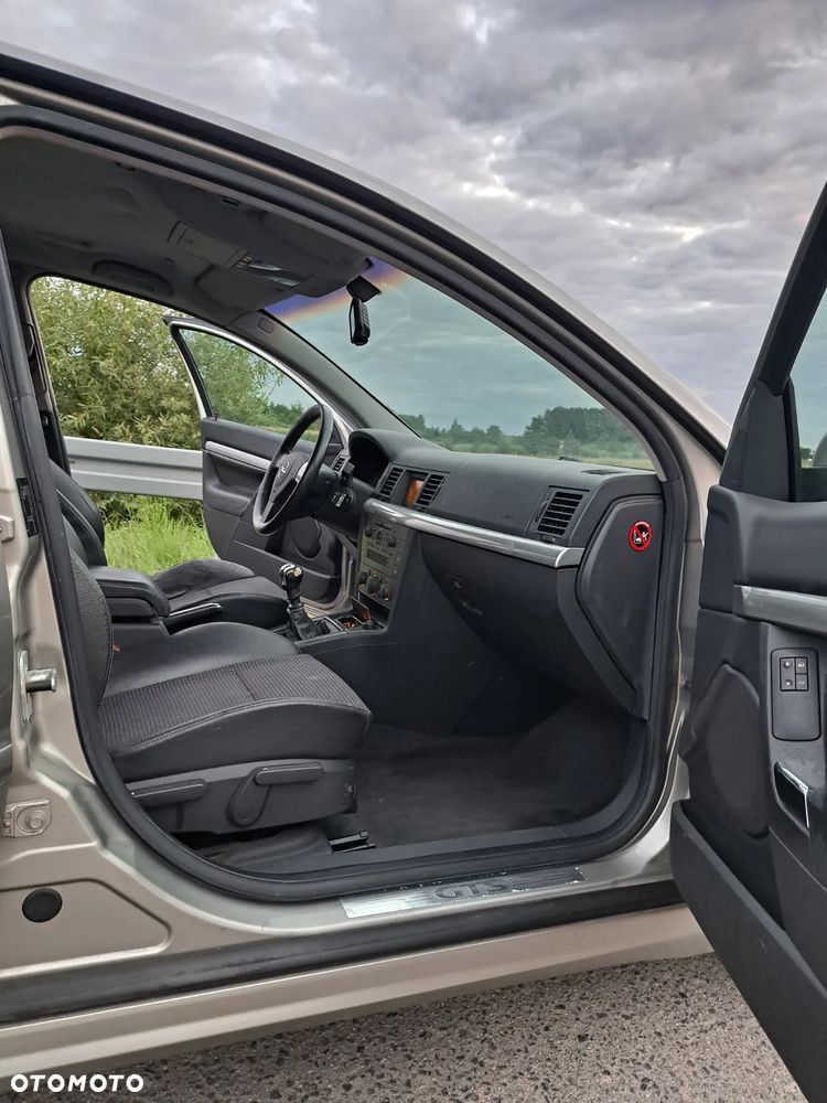 Opel Vectra 3.2 Sport - 14